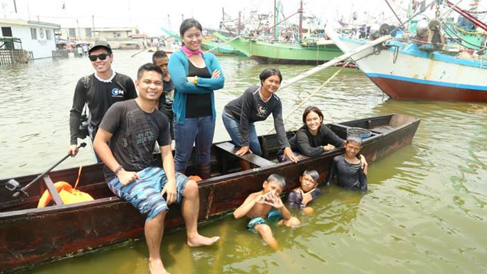 The men and women of Brigada behind the camera