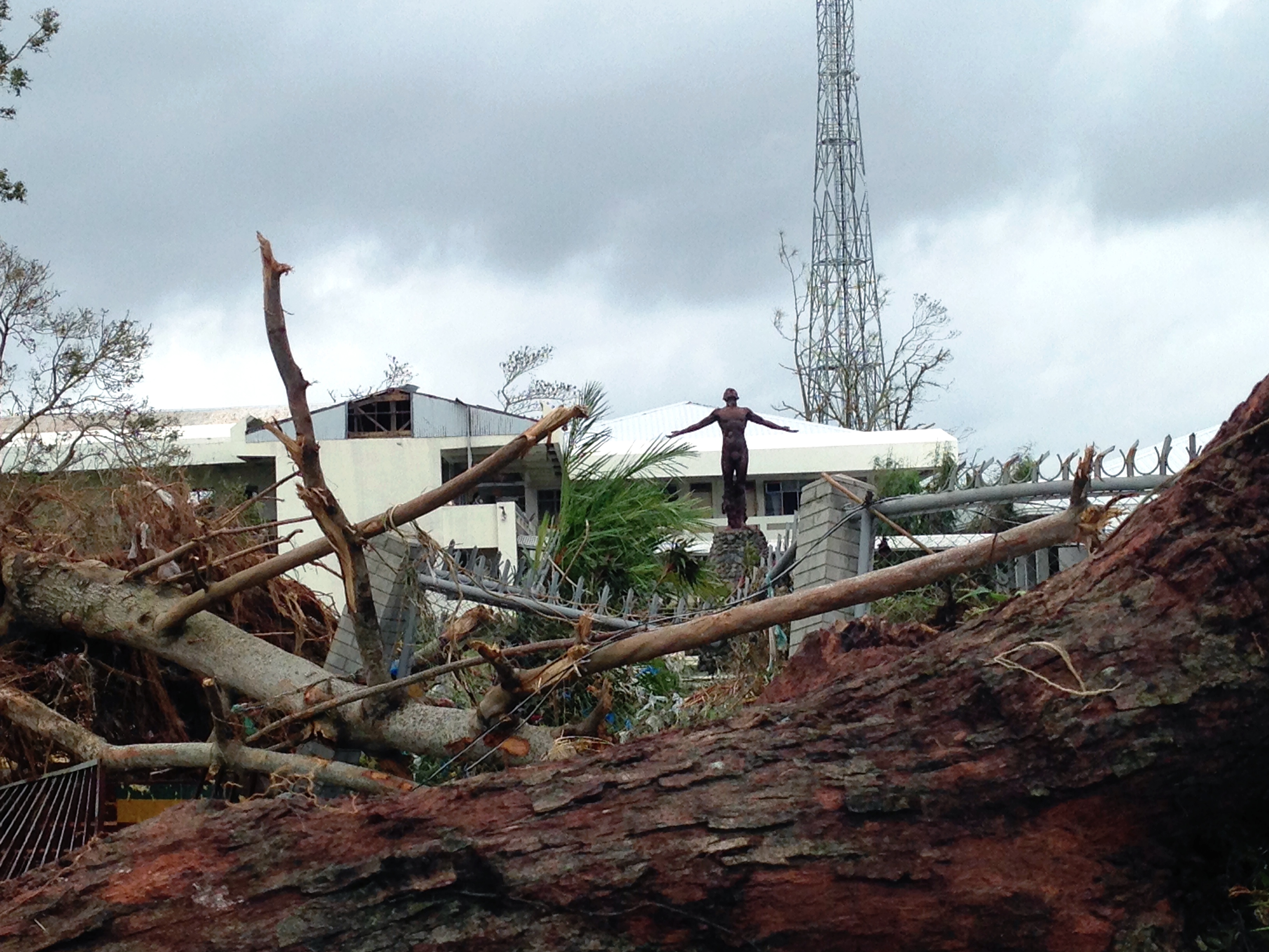 The Oblation remains standing even after the onslaught of typhoon Yolanda