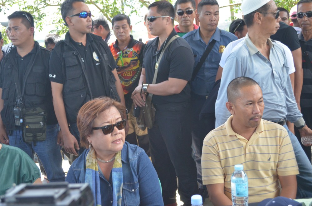 De Lima with Gov. Mangudadatu.