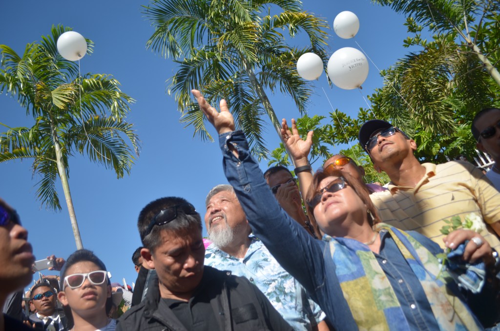 White balloons for the victims