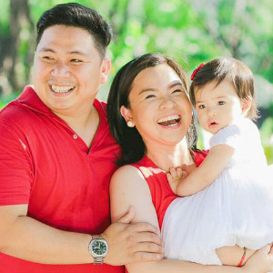 Lia Manalac del Castillo with her husband and baby Aiyah.