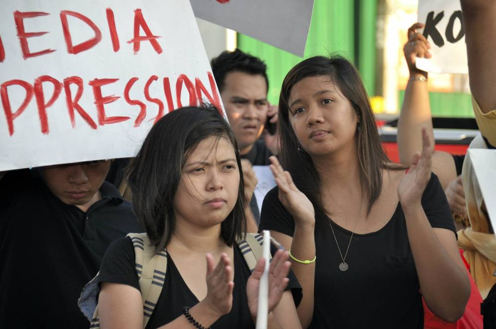 At the TAG Protest #Isang Kandila at Dasal Para sa mga Kontraktuwal (Courtesy: Mr. Jojo Tan)