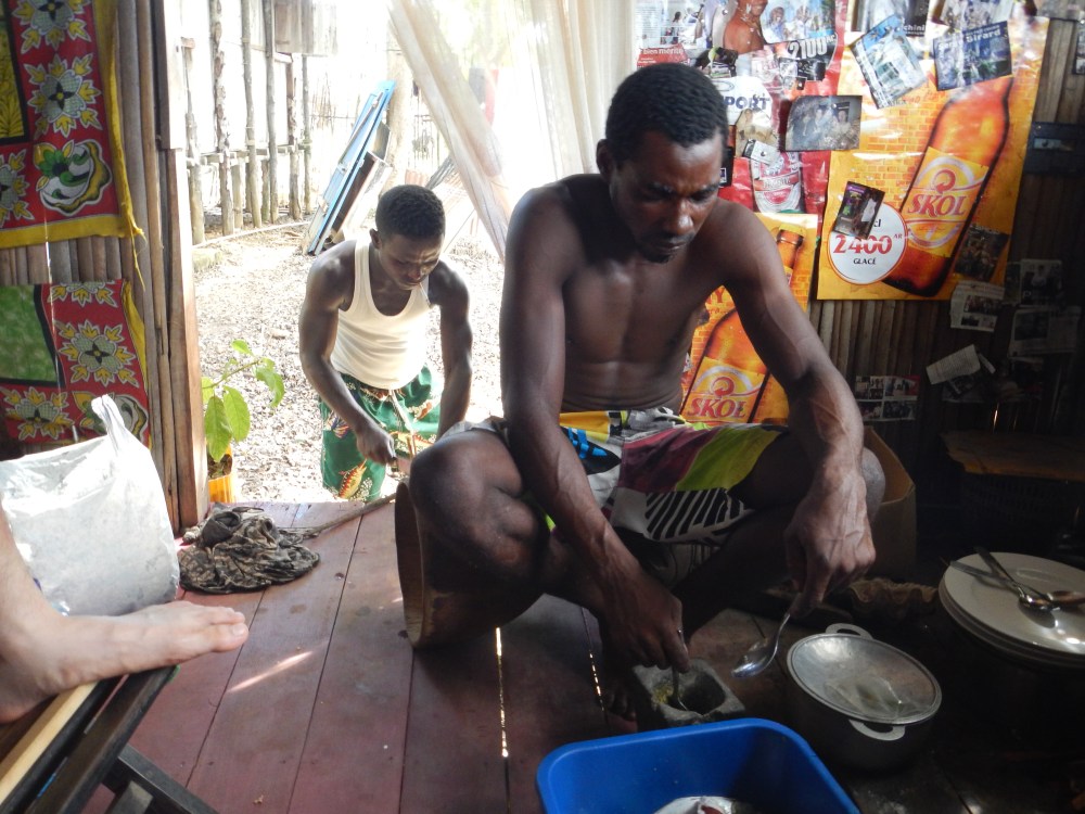 Dudu opened his house to us for lunch.