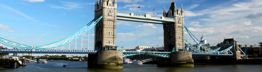 A London's Busker: Chinese Music in the Streets. A Documentary Film by Yutian He. Text by Lian Buan for SubSelfie.com.