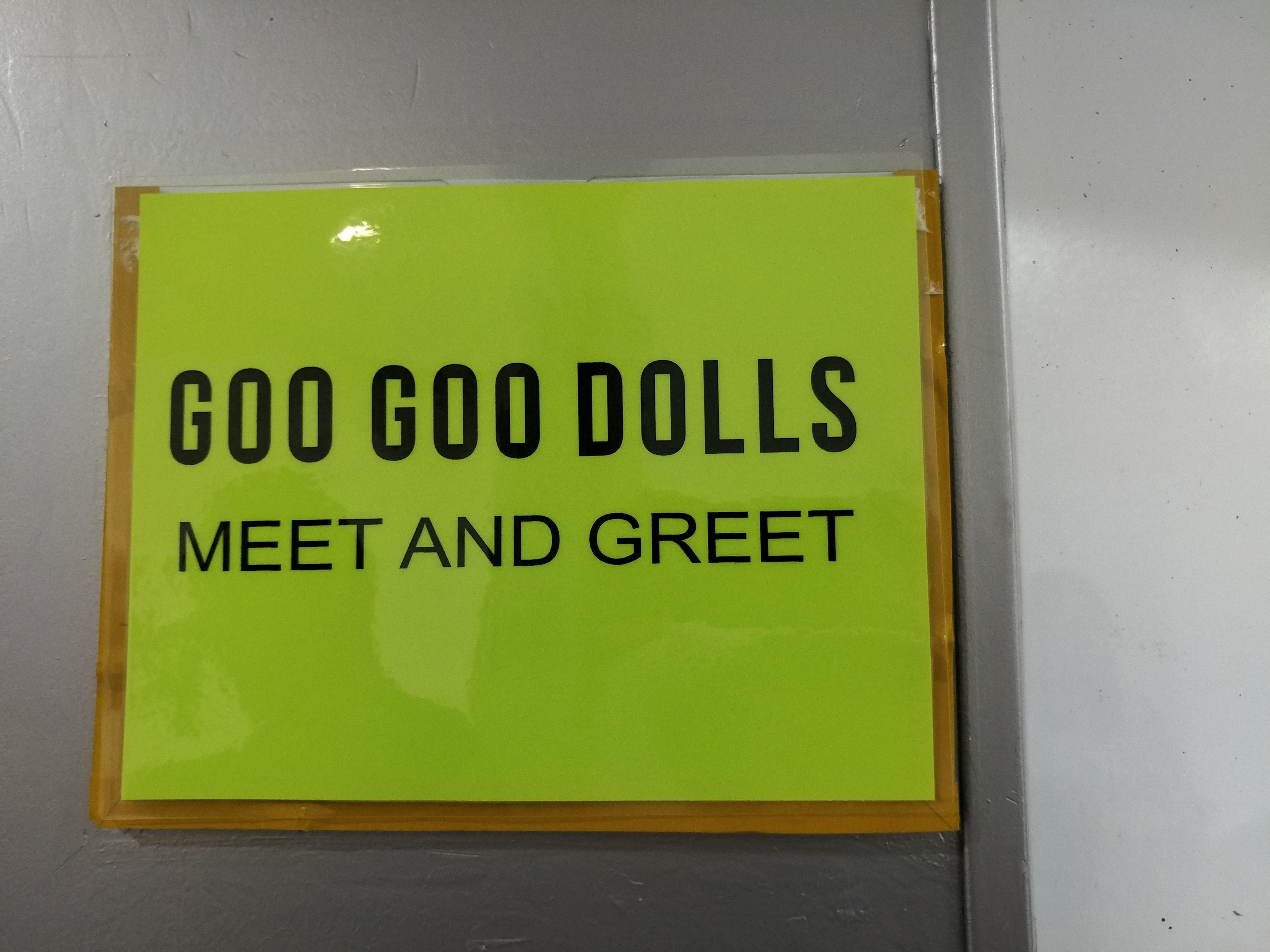 subselfie-going-gaga-over-the-goo-goo-dolls-dawnavie-dadis-1