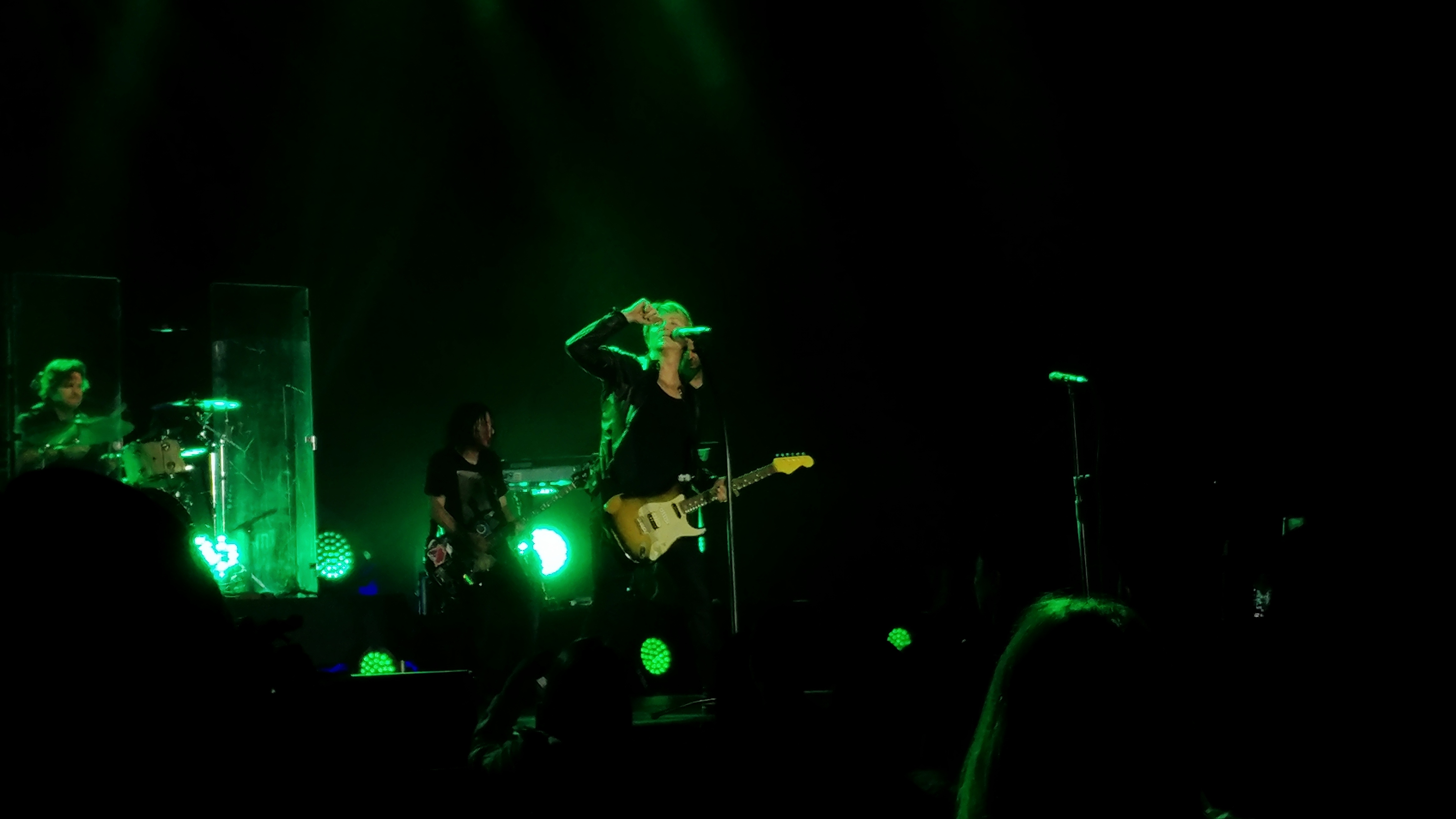 subselfie-going-gaga-over-the-goo-goo-dolls-dawnavie-dadis-28