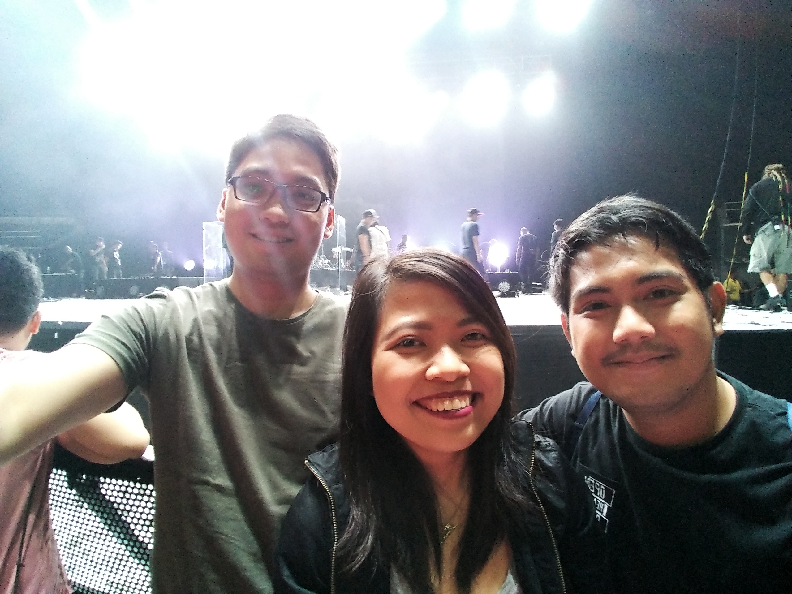 subselfie-going-gaga-over-the-goo-goo-dolls-dawnavie-dadis-62