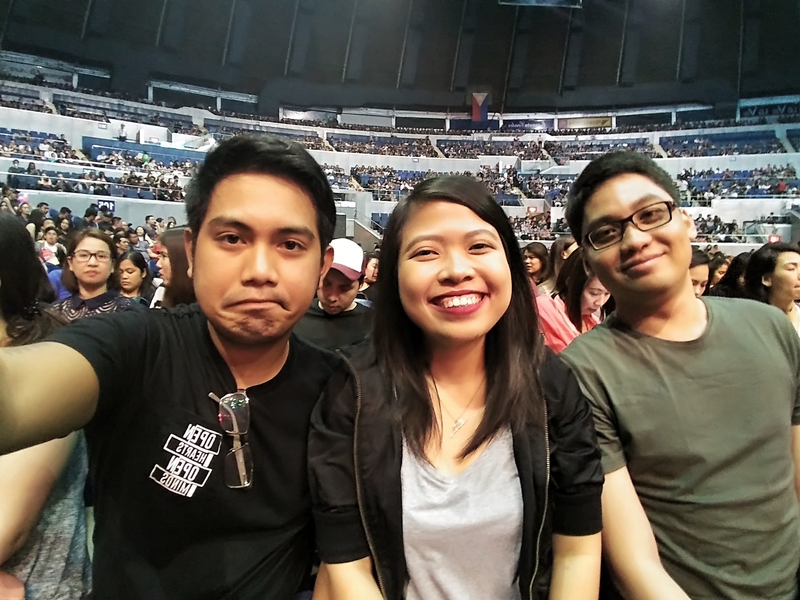 subselfie-going-gaga-over-the-goo-goo-dolls-dawnavie-dadis-9