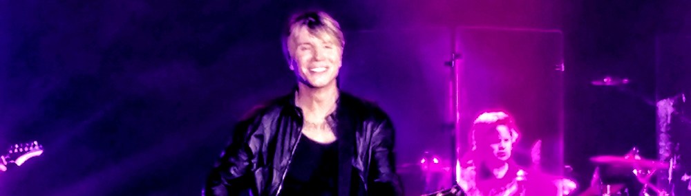 When Manila Went Gaga Over the Goo Goo Dolls. Written by Dawnavie Dadis for SubSelfie.com.